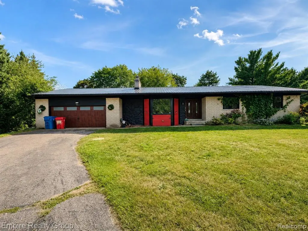 1486 Russ Roy, White Lake, MI 48383 - #1