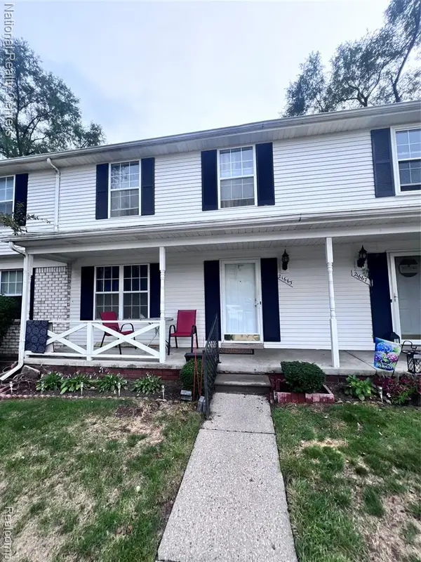 21663 Hidden Rivers, Southfield, MI 48075