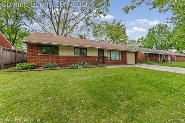 35463 Seville, Clinton Township, MI 48035