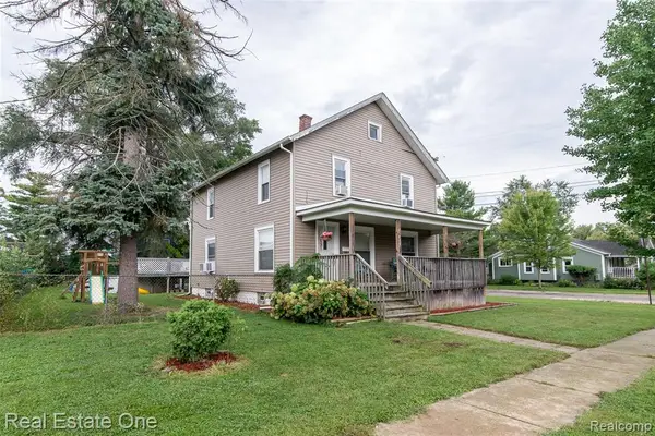 821 Dearborn, Howell, MI 48843