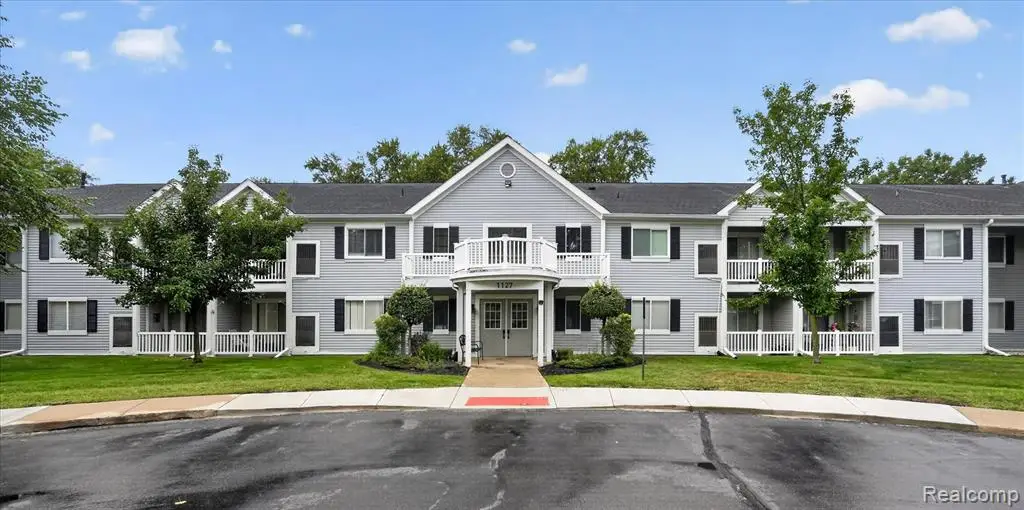 1127 South Lake #117, Novi, MI 48377 - #1