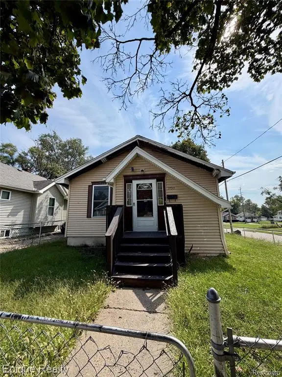 1700 Delaware, Flint, MI 48506