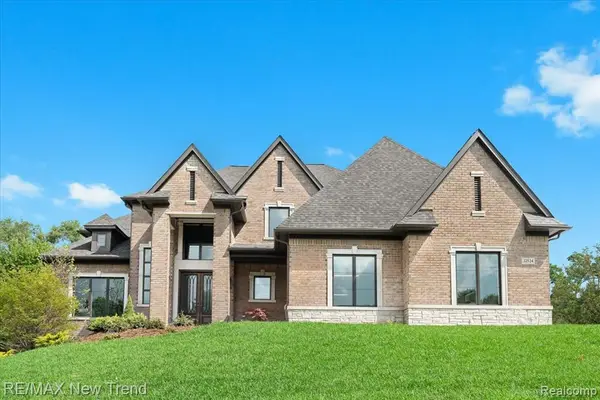 28834 Wintergreen, Farmington Hills, MI 48331