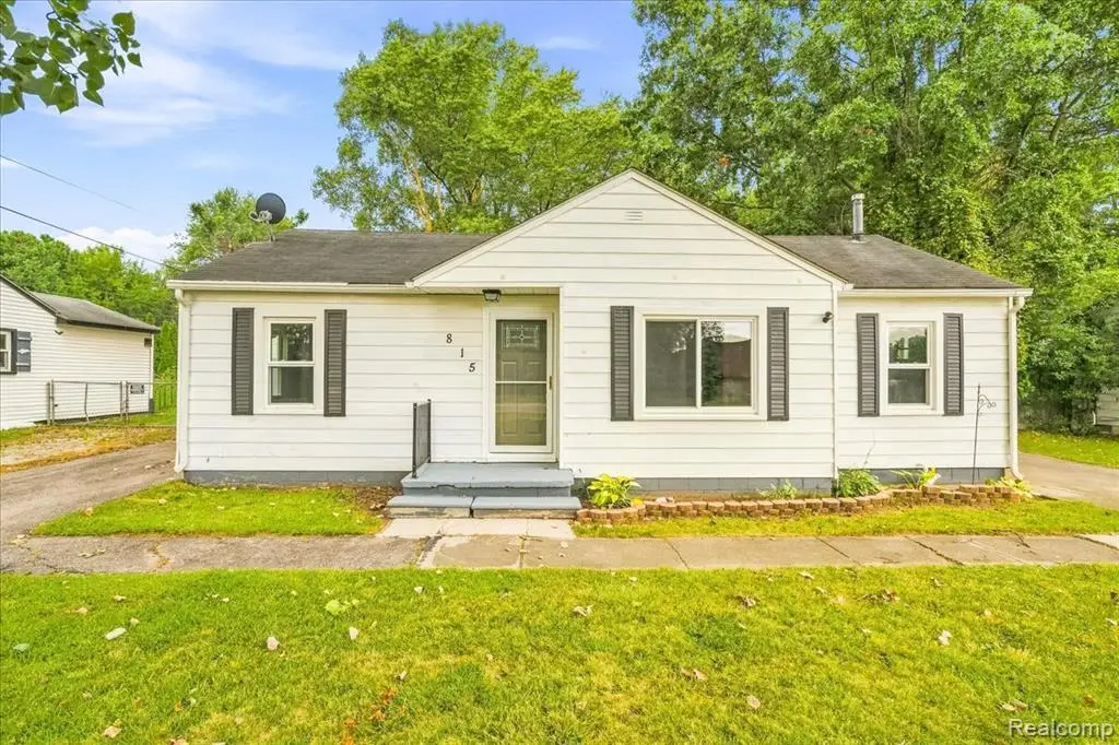 815 N Hix, Westland, MI 48185 - #1