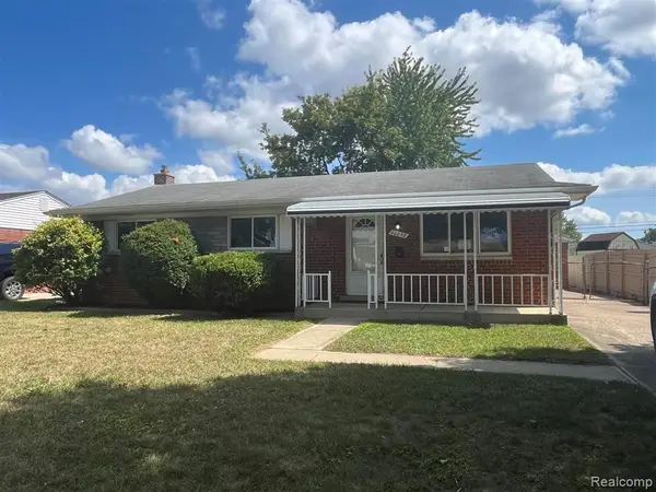 40252 Hamilton, Sterling Heights, MI 48313