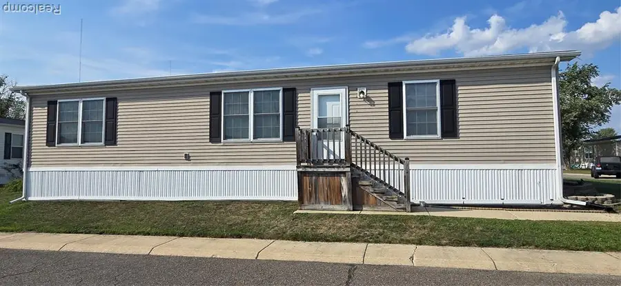 28958 Country Lane, Flat Rock, MI 48134 - #3