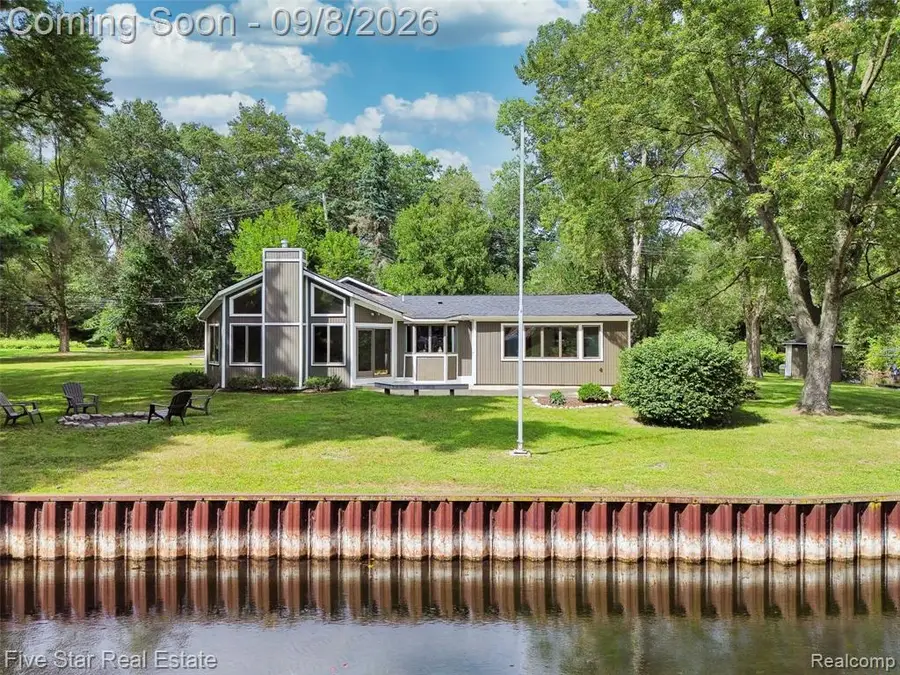 9045 Commerce, Commerce Township, MI 48382 - #2