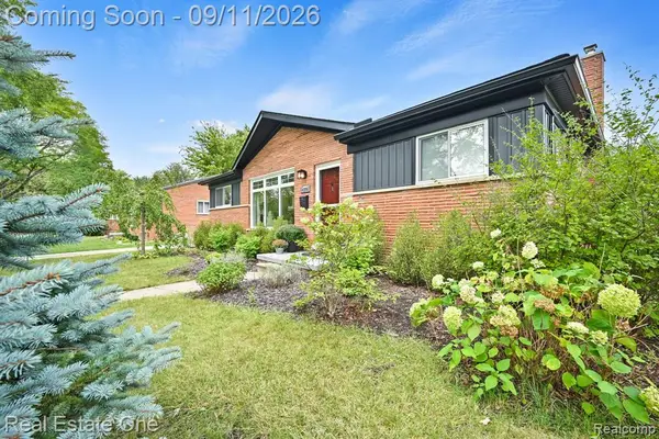16996 Elizabeth, Beverly Hills, MI 48025