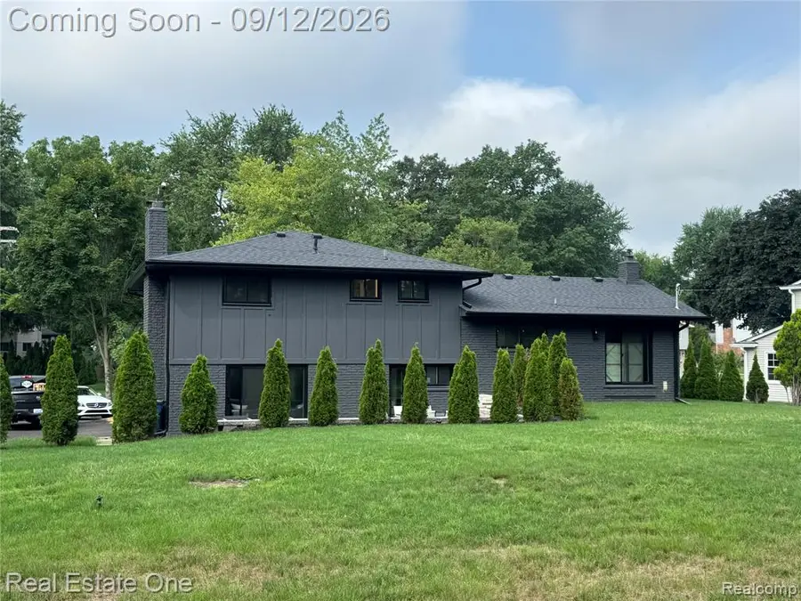 2911 Aldgate, Bloomfield Hills, MI 48304 - #3