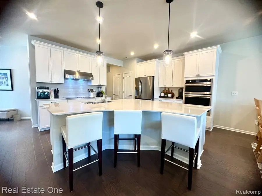 297 Strawberry, Rochester Hills, MI 48307 - #2