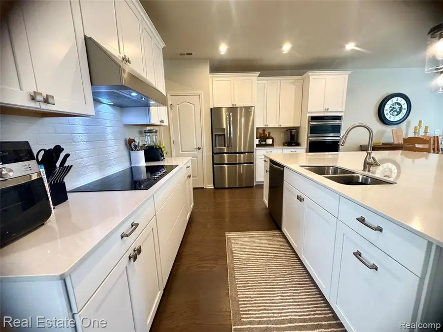 297 Strawberry, Rochester Hills, MI 48307 - #3