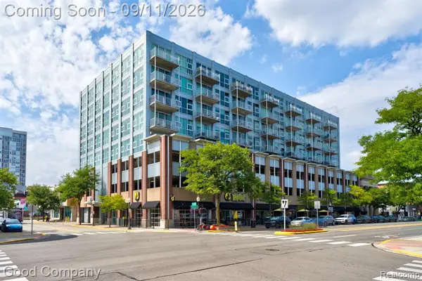 100 W 5th #804, Royal Oak, MI 48067