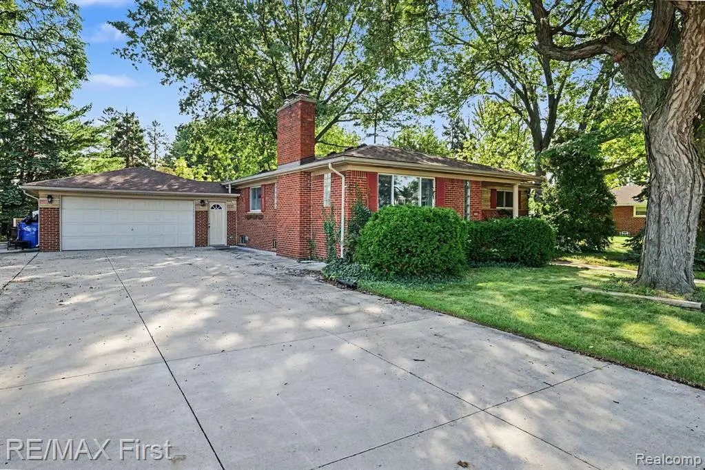 30640 Lorraine, Warren, MI 48093 - #1