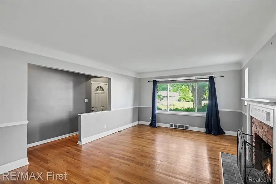 30640 Lorraine, Warren, MI 48093 - #3