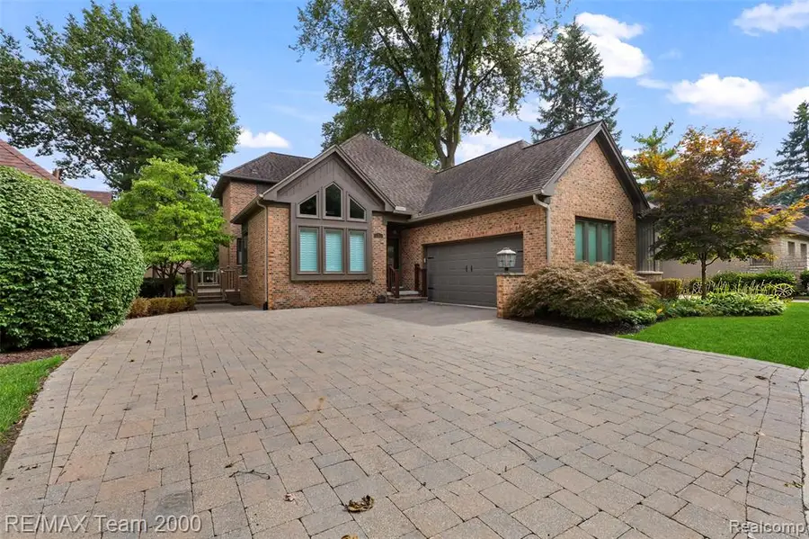 6 Pembroke, Dearborn, MI 48126 - #2
