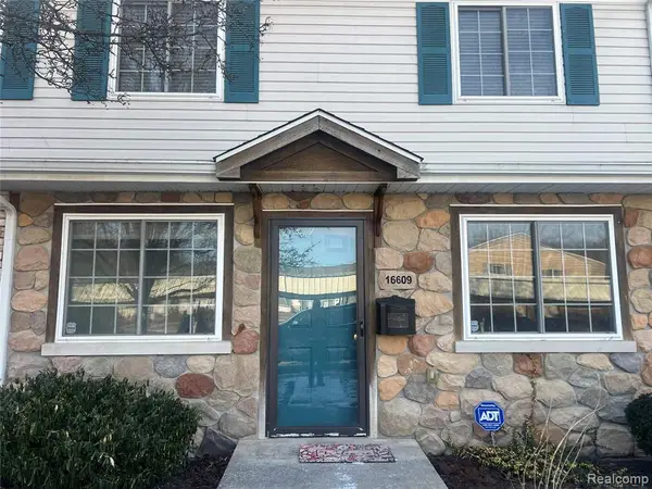 16609 Terrace Village #117, Taylor, MI 48180