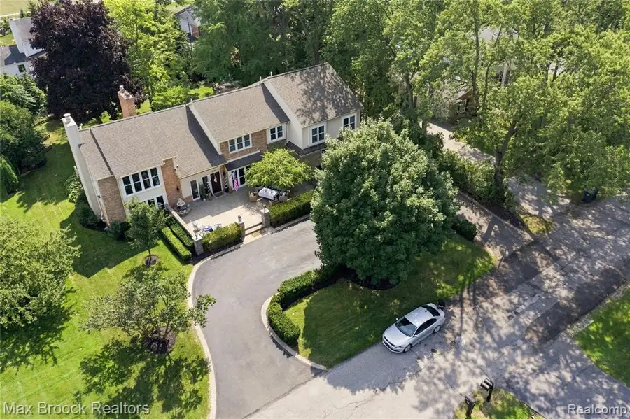 3845 Shellmarr, Bloomfield Hills, MI 48302 - #2