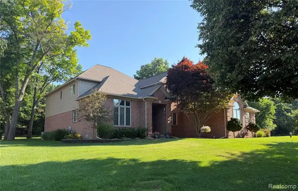 151 Wendover, Commerce Twp, MI 48390