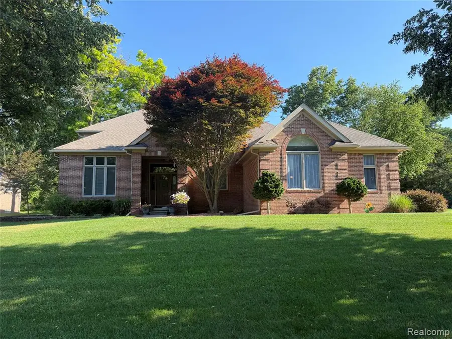 151 Wendover, Commerce Township, MI 48390 - #2
