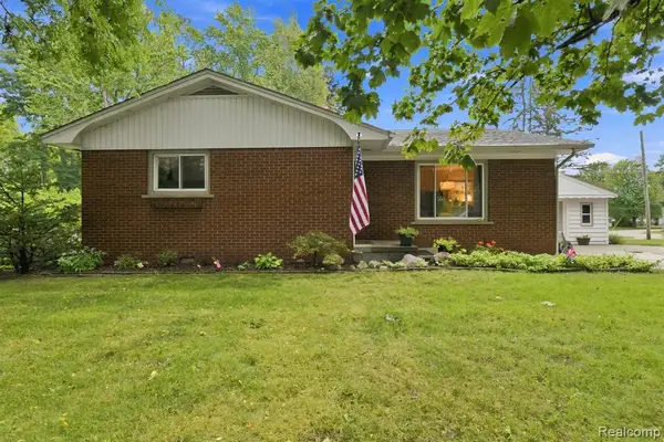 70484 N Main, Richmond, MI 48062