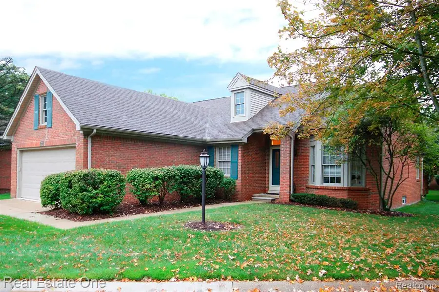 1227 Valley, Rochester Hills, MI 48309 - #3