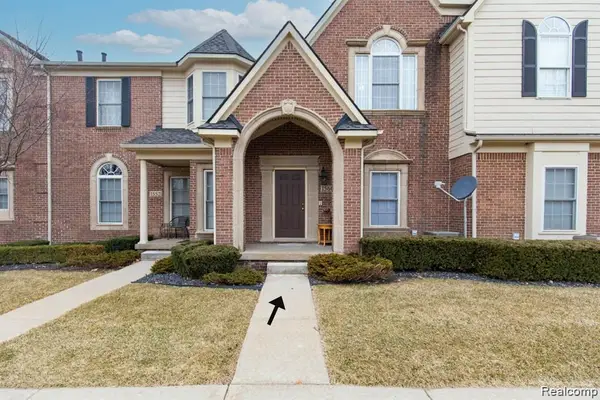 1560 W Lakeview, Canton, MI 48187