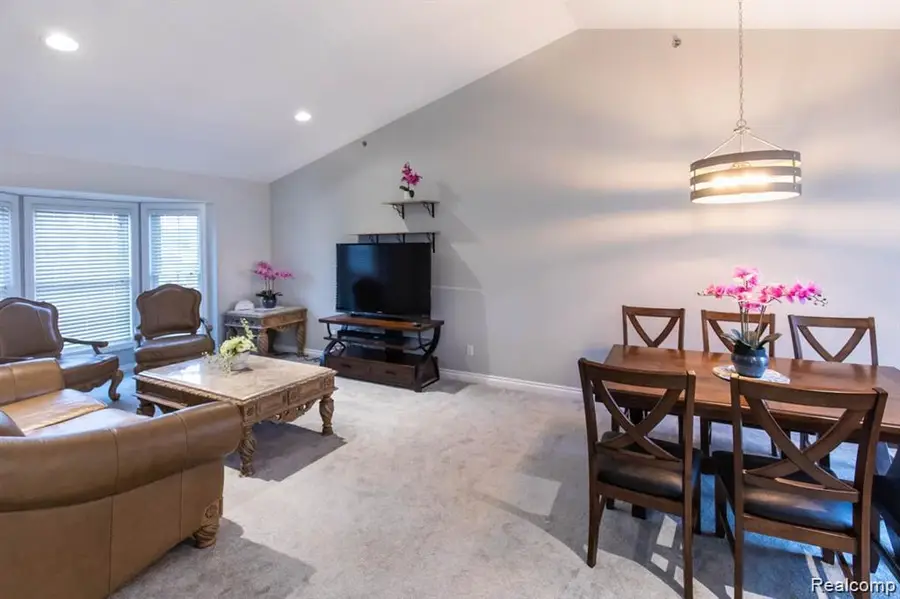 1560 W Lakeview, Canton, MI 48187 - #3