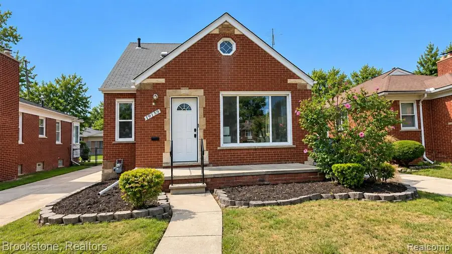 19159 Mallina, Detroit, MI 48236 - #2