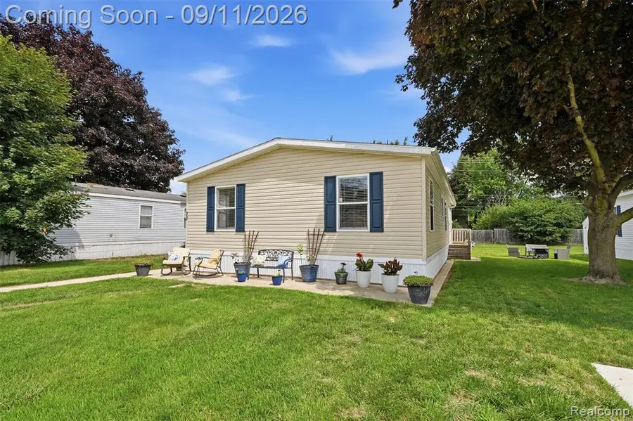 30 Carmell, Belleville, MI 48111 - #2