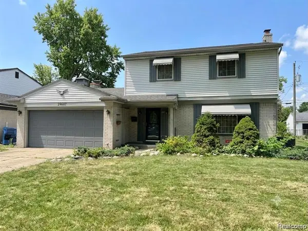 29687 Boewe, Warren, MI 48092