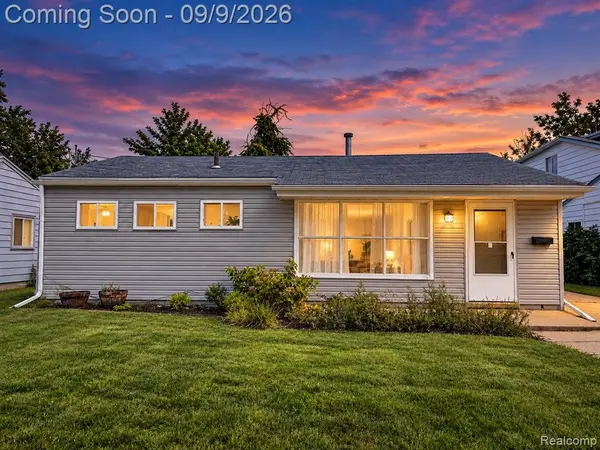 1615 E Greig, Madison Heights, MI 48071