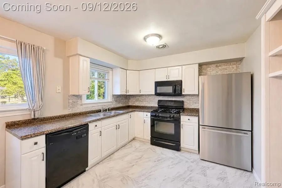 2908 Norwood, Trenton, MI 48183 - #2