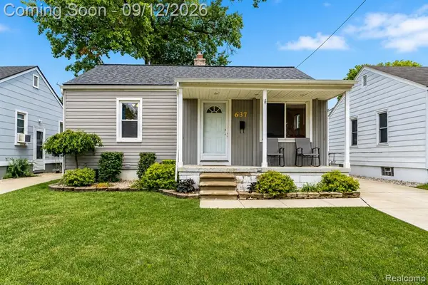 637 E Coy, Hazel Park, MI 48030