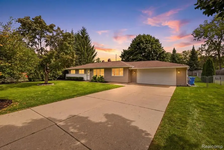 6641 Manson, Waterford, MI 48329 - #2