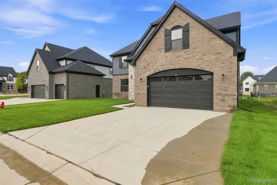 4075 Blossom, Sterling Heights, MI 48314 - #2