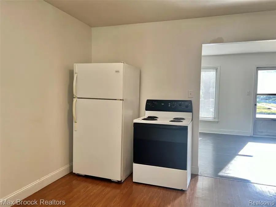 27803 Dartmouth, Madison Heights, MI 48071 - #3