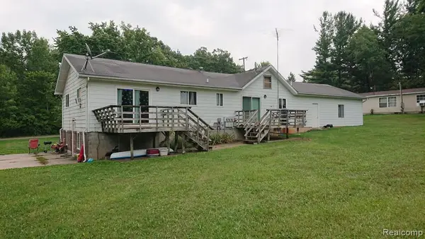 835 N Littlefield, Weidman, MI 48893