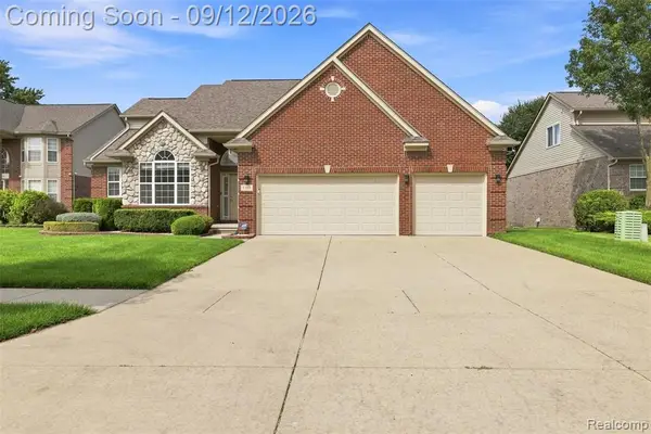 1185 Cambria, Troy, MI 48085