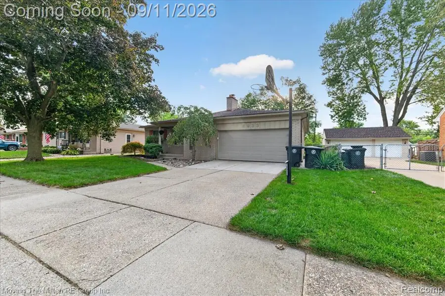 8933 Danzig, Livonia, MI 48150 - #2