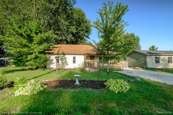 26247 Weigel, New Boston, MI 48164