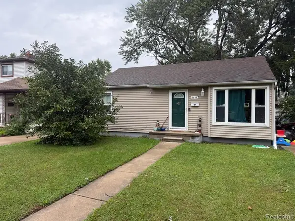 4653 Academy, Dearborn Heights, MI 48125