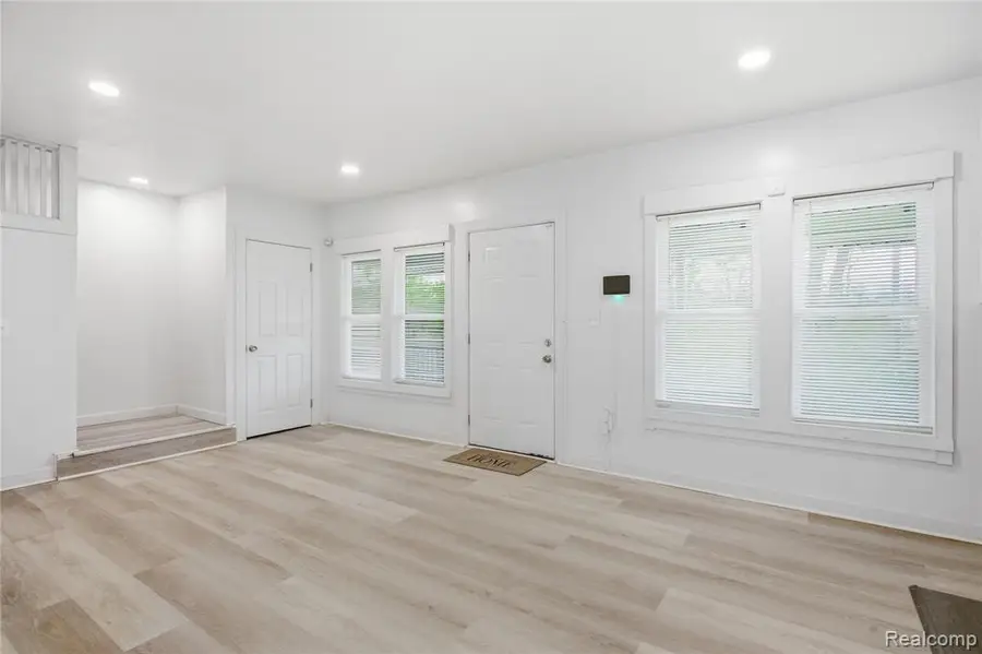 157 W Nevada, Highland Park, MI 48203 - #2