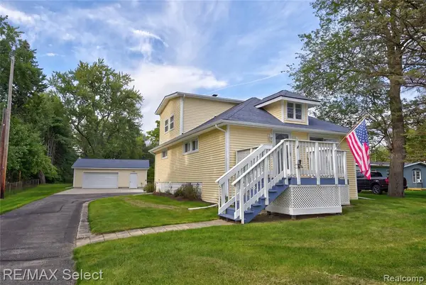 10267 Lapeer, Davison, MI 48423