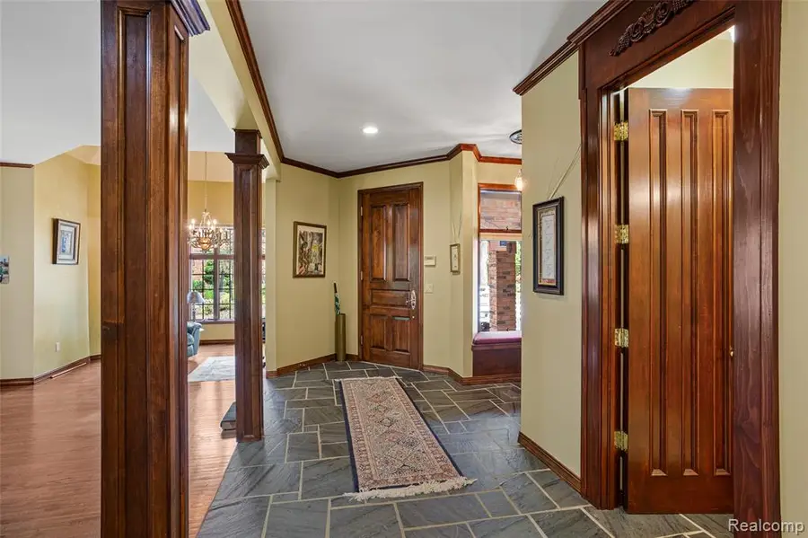 4665 Rue St Michelle, West Bloomfield, MI 48323 - #3