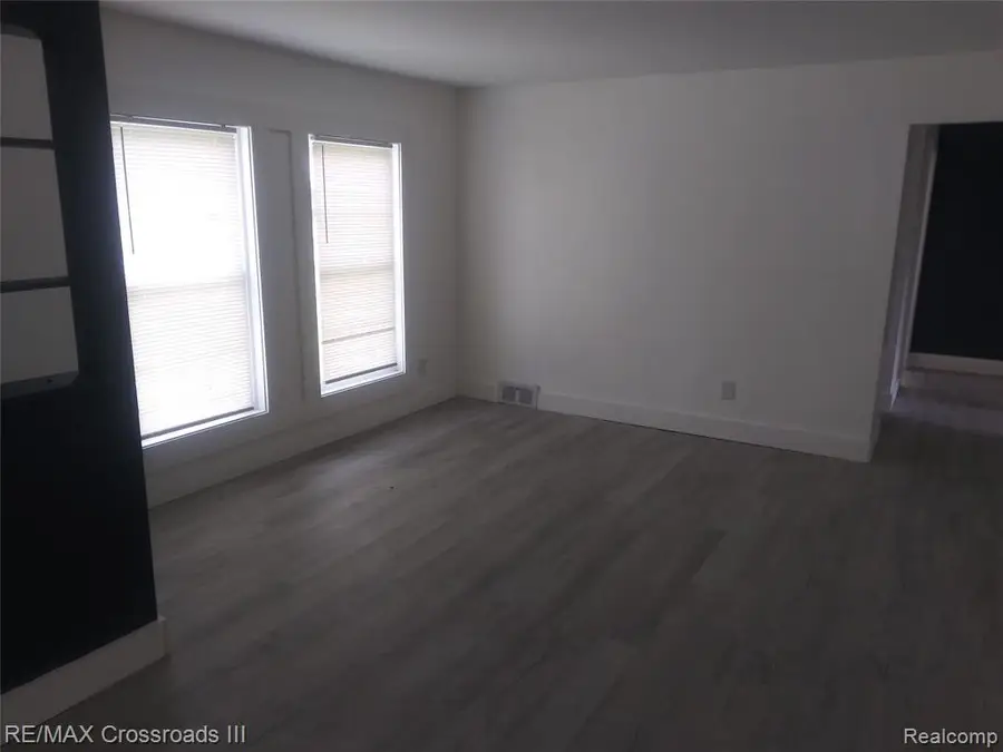 672 Nash, Ypsilanti, MI 48198 - #3