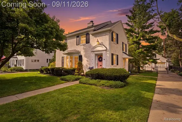 4 Kenberton, Pleasant Ridge, MI 48069