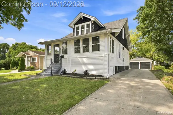 26657 Parkington, Roseville, MI 48066
