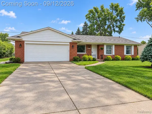14320 Hillcrest, Livonia, MI 48154