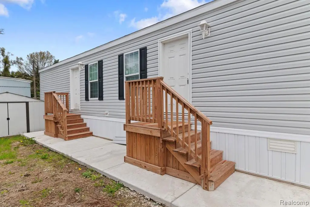 11055 Silver View Court, South Lyon, MI 48178 - #1