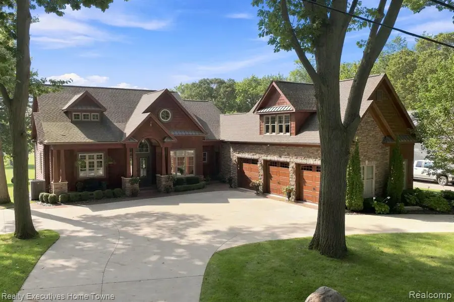 2829 Riverside, Port Huron, MI 48060 - #2